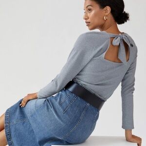 NWT Anthropologie Textured Notch Neck Cutout Bow Back Long Sleeve Top Grey
